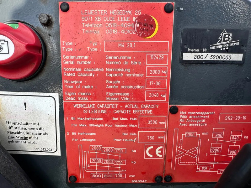 Moffett M4 20.1 Kubota Diesel Kooiaap 2 ton Duplex Sideshift Meeneemheftruck - Xe nâng gắn tải: hình 4 Moffett M4 20.1 Kubota Diesel Kooiaap 2 ton Duplex Sideshift Meeneemheftruck - Xe nâng gắn tải: hình 4