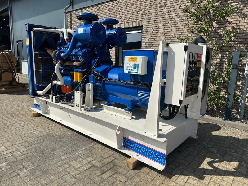 Perkins FG Wilson Stamford 670 kVA noodstroom generatorset - Bộ phát điện: hình 2 Perkins FG Wilson Stamford 670 kVA noodstroom generatorset - Bộ phát điện: hình 2
