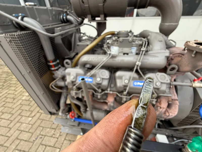 Bộ phát điện Perkins Stamford 125 kVA noodstroom aggregaat generatorset as New ! 176 hours !: hình 15