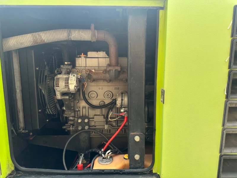 Pramac GSW22 Yanmar Mecc Alte Spa 22 kVA Silent generatorset - Bộ phát điện: hình 4 Pramac GSW22 Yanmar Mecc Alte Spa 22 kVA Silent generatorset - Bộ phát điện: hình 4