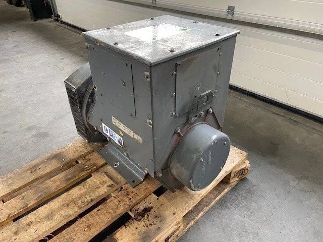 Stamford 70 kVA generatordeel UCI224F1 - Bộ phát điện: hình 4 Stamford 70 kVA generatordeel UCI224F1 - Bộ phát điện: hình 4
