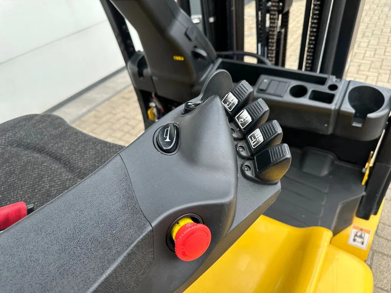 Xe nâng điện Yale ERP22VL 2.2 ton Triplex Freelift Sideshift Elektra Heftruck Accu 2022: hình 19 Xe nâng điện Yale ERP22VL 2.2 ton Triplex Freelift Sideshift Elektra Heftruck Accu 2022: hình 19