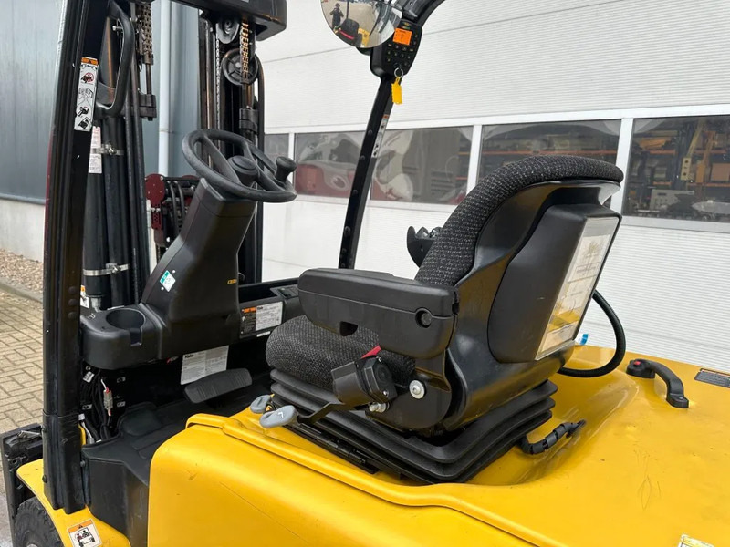 Xe nâng điện Yale ERP22VL 2.2 ton Triplex Freelift Sideshift Elektra Heftruck Accu 2022: hình 17 Xe nâng điện Yale ERP22VL 2.2 ton Triplex Freelift Sideshift Elektra Heftruck Accu 2022: hình 17