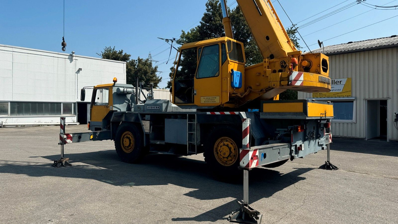 Liebherr LTM 1025 Mobilkran 40m Doppelklappspitze - Xe cẩu tự hành: hình 5 Liebherr LTM 1025 Mobilkran 40m Doppelklappspitze - Xe cẩu tự hành: hình 5