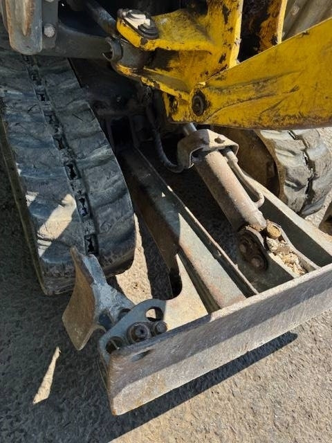 Máy xúc mini Wacker Neuson 803: hình 8