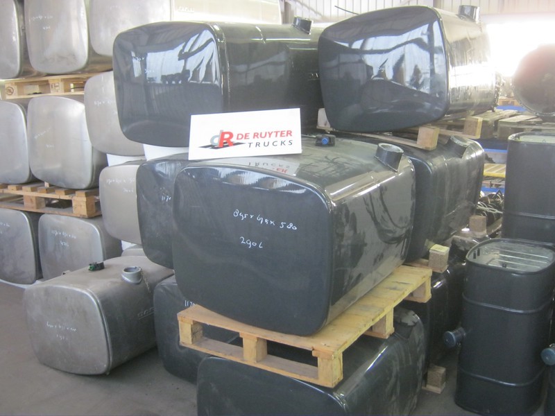 DAF Brandstoftanks voor CF en XF (staal) - Hệ thống nhiên liệu: hình 1 DAF Brandstoftanks voor CF en XF (staal) - Hệ thống nhiên liệu: hình 1