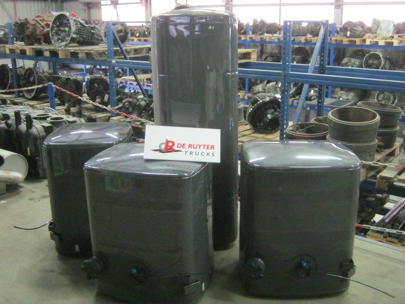 DAF Brandstoftanks voor CF en XF (staal) - Hệ thống nhiên liệu: hình 2 DAF Brandstoftanks voor CF en XF (staal) - Hệ thống nhiên liệu: hình 2