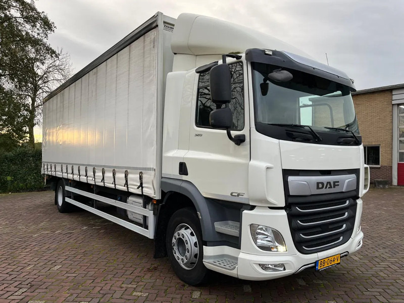 DAF CF 320 FA - Xe tải thùng mui bạt: hình 5 DAF CF 320 FA - Xe tải thùng mui bạt: hình 5