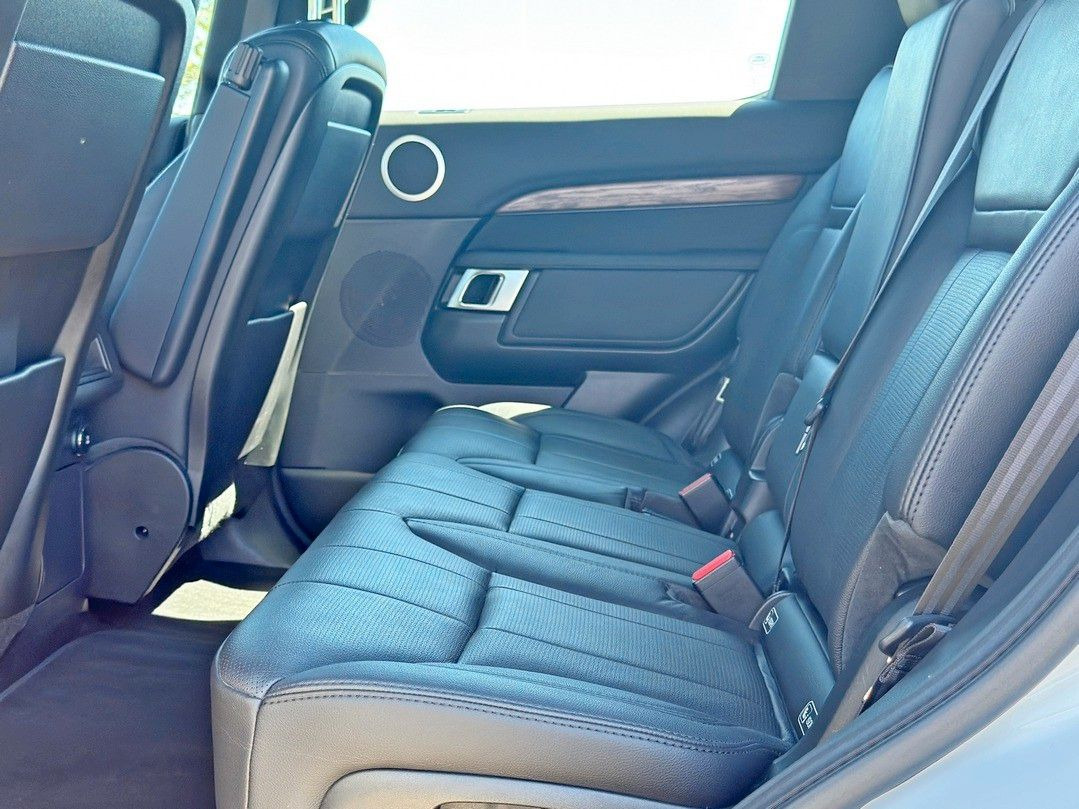 SUV Land Rover Discovery: hình 19