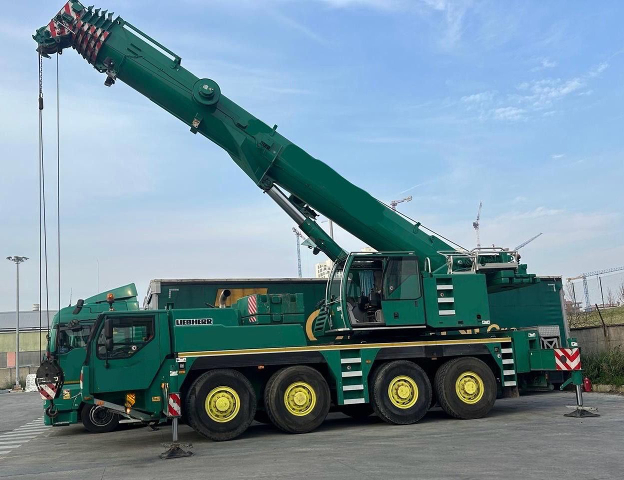 Liebherr LTM 1090 - 4.1 * 50 m * 8x8! - Cần cẩu tháp: hình 1 Liebherr LTM 1090 - 4.1 * 50 m * 8x8! - Cần cẩu tháp: hình 1