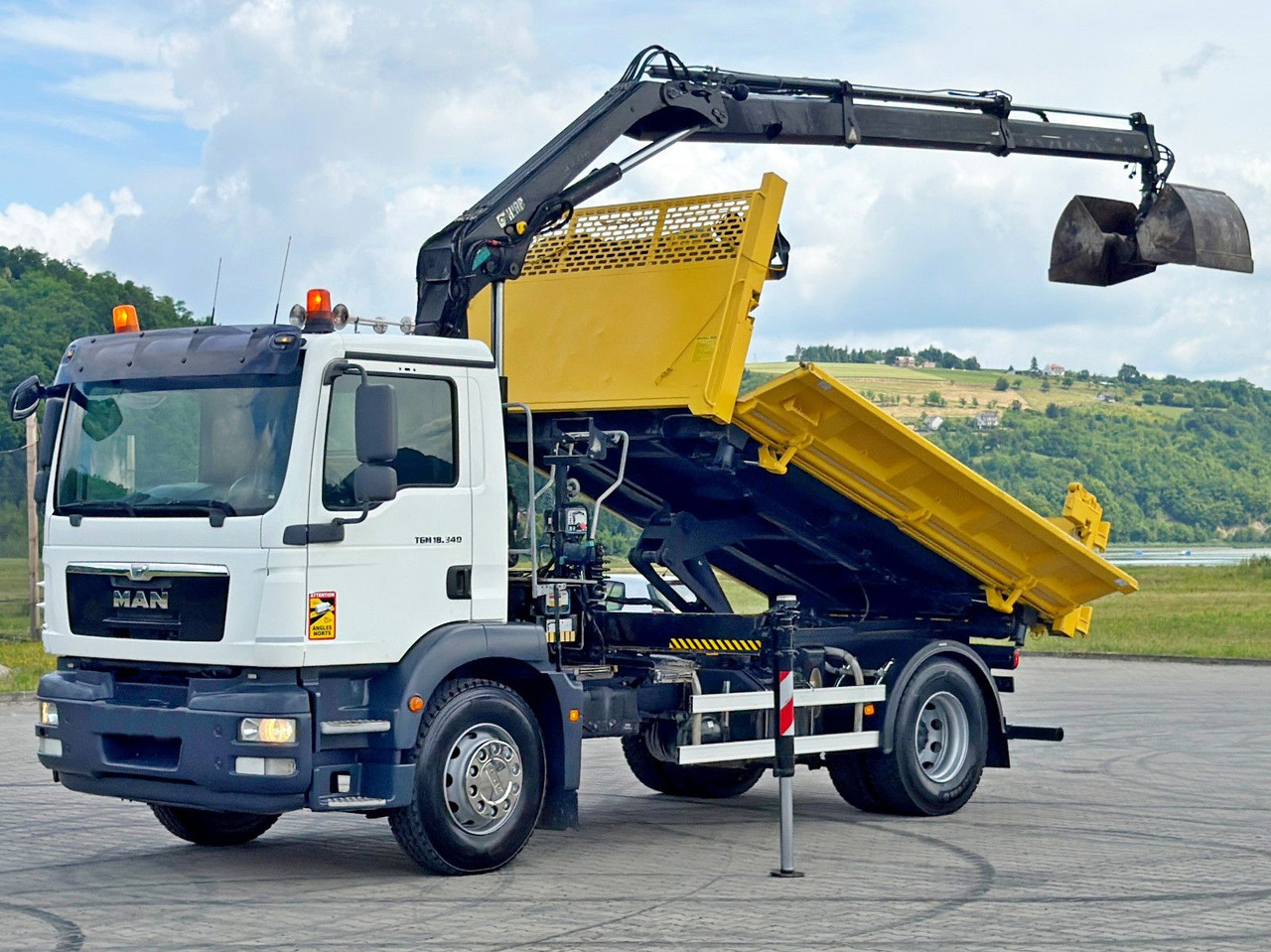 MAN TGM 18.340* KIPPER 4,05m*HIAB 111 B-2 HIDUO/FUNK - Xe cẩu tự hành: hình 3 MAN TGM 18.340* KIPPER 4,05m*HIAB 111 B-2 HIDUO/FUNK - Xe cẩu tự hành: hình 3