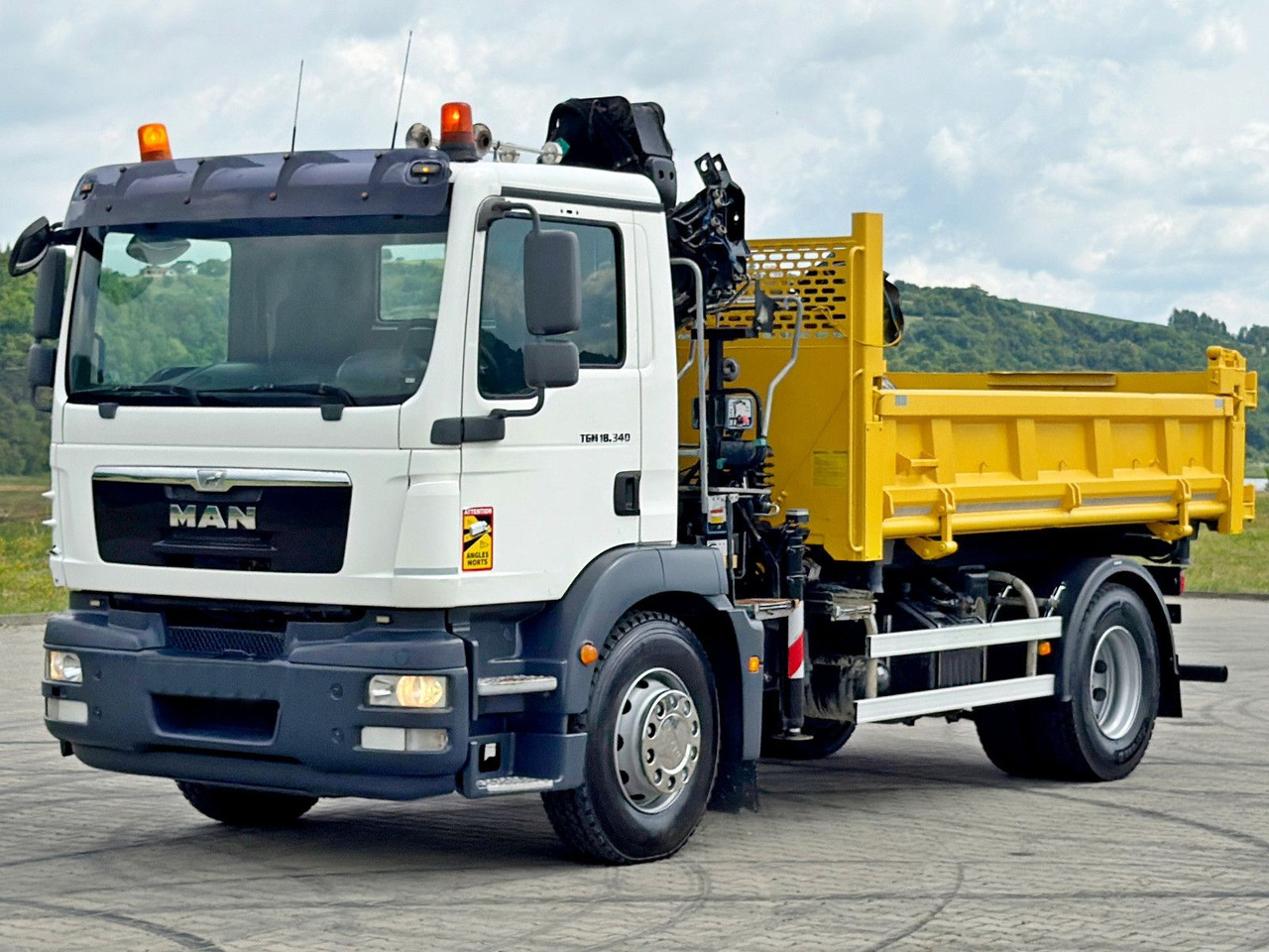 MAN TGM 18.340* KIPPER 4,05m*HIAB 111 B-2 HIDUO/FUNK - Xe cẩu tự hành: hình 5 MAN TGM 18.340* KIPPER 4,05m*HIAB 111 B-2 HIDUO/FUNK - Xe cẩu tự hành: hình 5