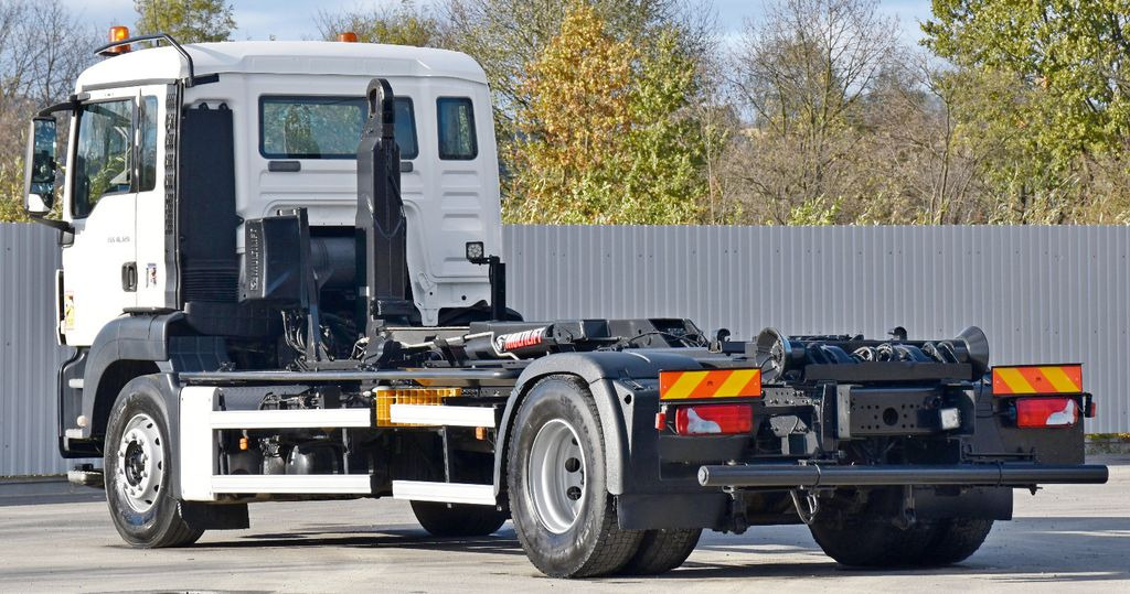 MAN TGS 18.320 Abrollkipper * Top Zustand! MAN TGS 18.320 Abrollkipper * Top Zustand! - Xe tải nâng móc: hình 4 MAN TGS 18.320 Abrollkipper * Top Zustand! MAN TGS 18.320 Abrollkipper * Top Zustand! - Xe tải nâng móc: hình 4