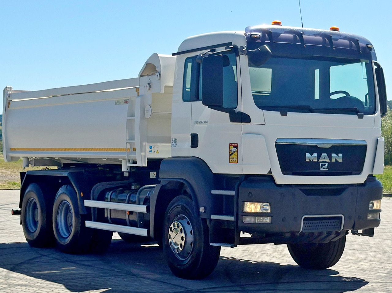 MAN TGS 26.360 Kipper 5,20 m + BORDMATIC / 6x4 - Xe ben, Xe cẩu tự hành: hình 4 MAN TGS 26.360 Kipper 5,20 m + BORDMATIC / 6x4 - Xe ben, Xe cẩu tự hành: hình 4