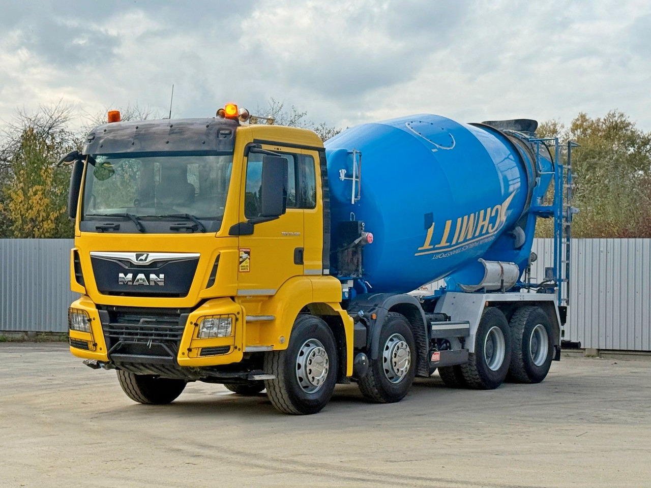 MAN TGS 32.420 * BETONMISCHER / 8x4 - Xe trộn bê tông: hình 2 MAN TGS 32.420 * BETONMISCHER / 8x4 - Xe trộn bê tông: hình 2