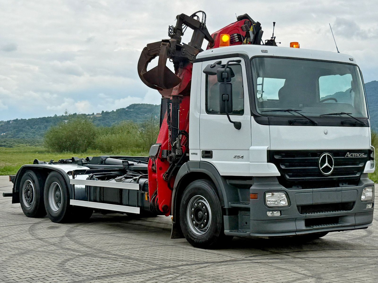 Mercedes-Benz ACTROS 2541 * ABROLLKIPPER * EPSILON E140Z81*TOP - Xe tải nâng móc, Xe cẩu tự hành: hình 3 Mercedes-Benz ACTROS 2541 * ABROLLKIPPER * EPSILON E140Z81*TOP - Xe tải nâng móc, Xe cẩu tự hành: hình 3