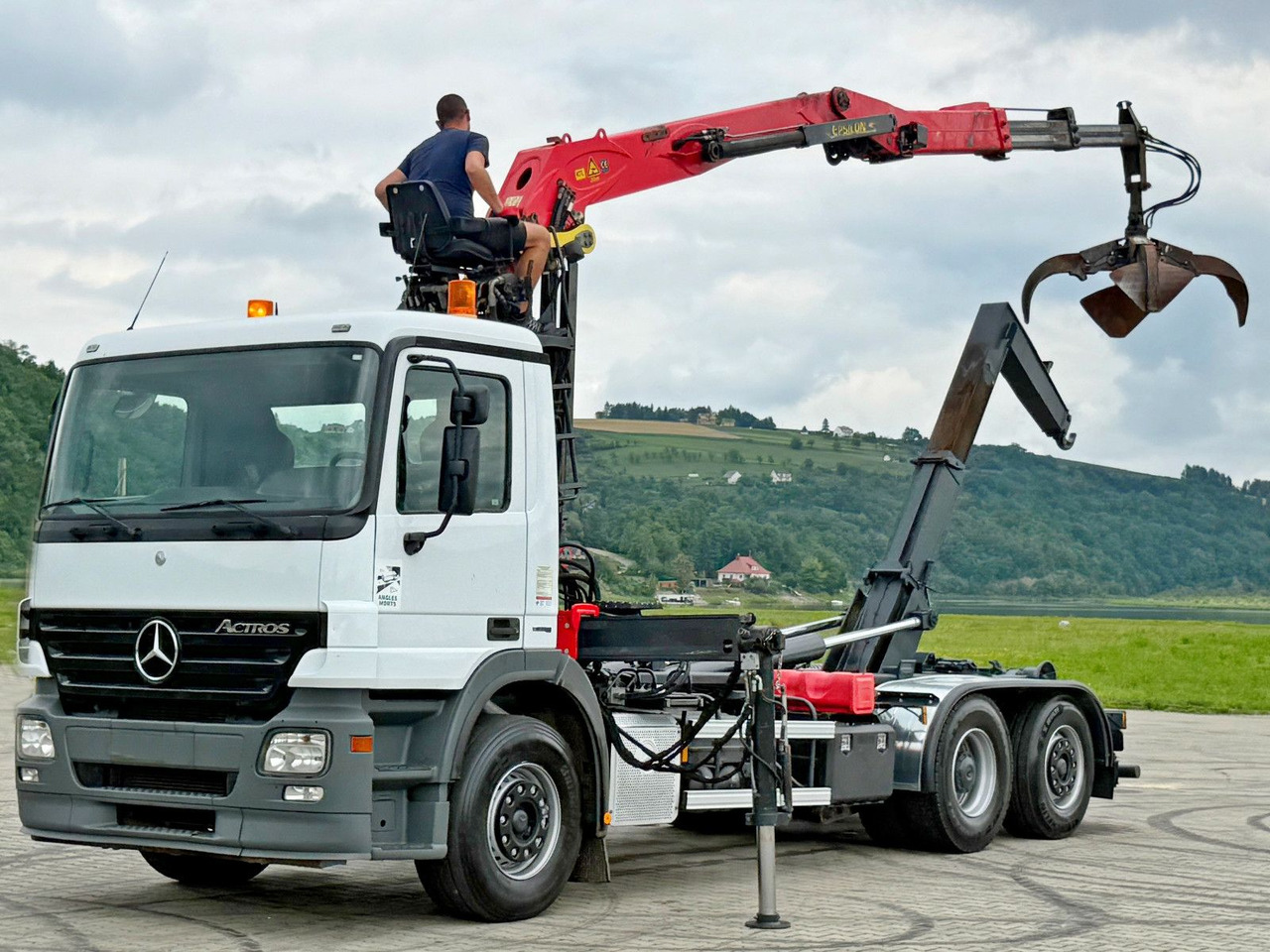 Mercedes-Benz ACTROS 2541 * ABROLLKIPPER * EPSILON E140Z81*TOP - Xe tải nâng móc, Xe cẩu tự hành: hình 2 Mercedes-Benz ACTROS 2541 * ABROLLKIPPER * EPSILON E140Z81*TOP - Xe tải nâng móc, Xe cẩu tự hành: hình 2