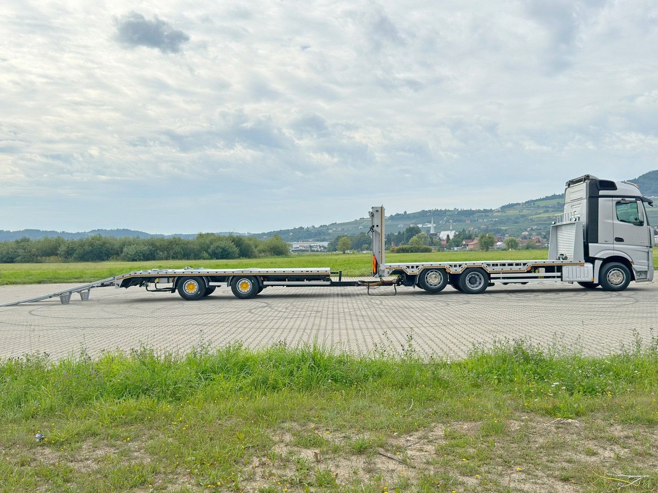 Mercedes-Benz ACTROS 2542 *ABSCHLEPPWAGEN 8,50m+Anhänger 7,32m - Xe tải kéo: hình 3 Mercedes-Benz ACTROS 2542 *ABSCHLEPPWAGEN 8,50m+Anhänger 7,32m - Xe tải kéo: hình 3