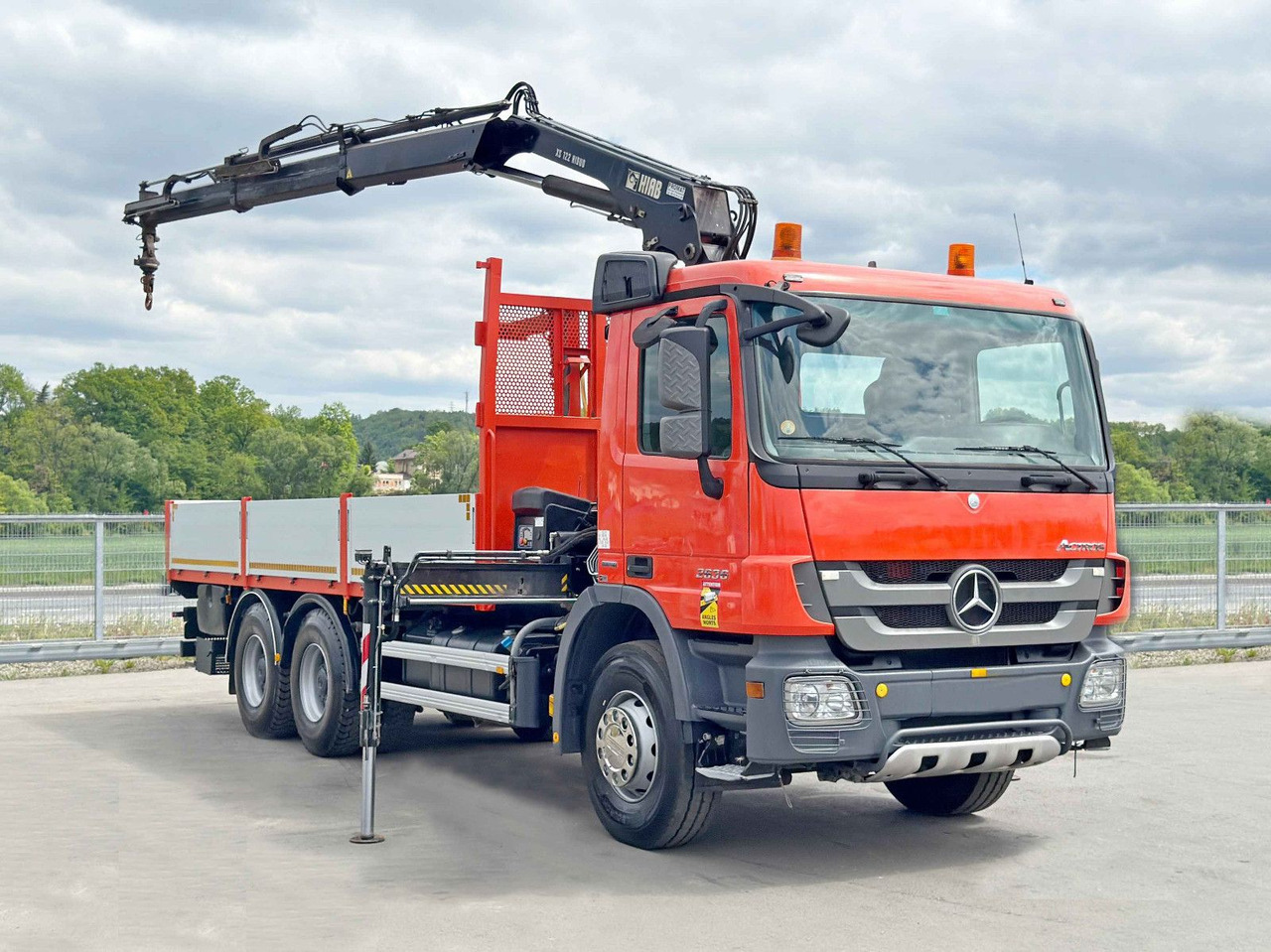 Mercedes-Benz ACTROS 2636*HIAB 122 BS-2 HIDUO + FUNK/6x4 * TOP - Xe cẩu tự hành: hình 2 Mercedes-Benz ACTROS 2636*HIAB 122 BS-2 HIDUO + FUNK/6x4 * TOP - Xe cẩu tự hành: hình 2