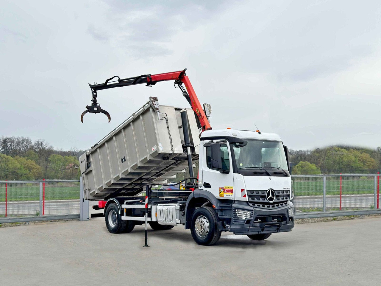 Mercedes-Benz AROCS 1830* KIPPER 5,00m * PK 7.501 SLD A + FUNK - Xe ben, Xe cẩu tự hành: hình 2 Mercedes-Benz AROCS 1830* KIPPER 5,00m * PK 7.501 SLD A + FUNK - Xe ben, Xe cẩu tự hành: hình 2