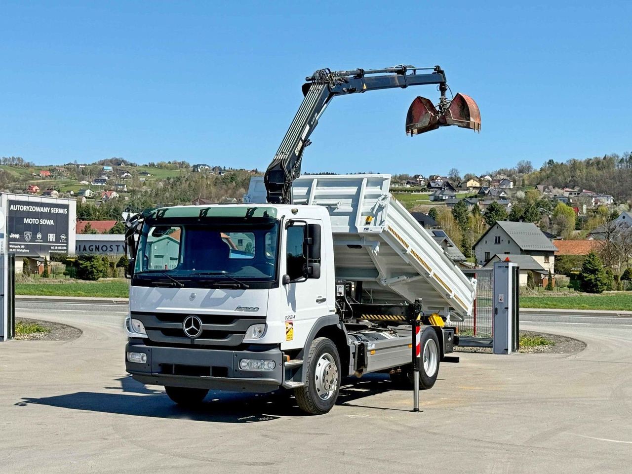 Mercedes-Benz ATEGO 1224 * KIPPER 4,00 m * HIAB 077 BS - 2 DUO - Xe cẩu tự hành: hình 2 Mercedes-Benz ATEGO 1224 * KIPPER 4,00 m * HIAB 077 BS - 2 DUO - Xe cẩu tự hành: hình 2