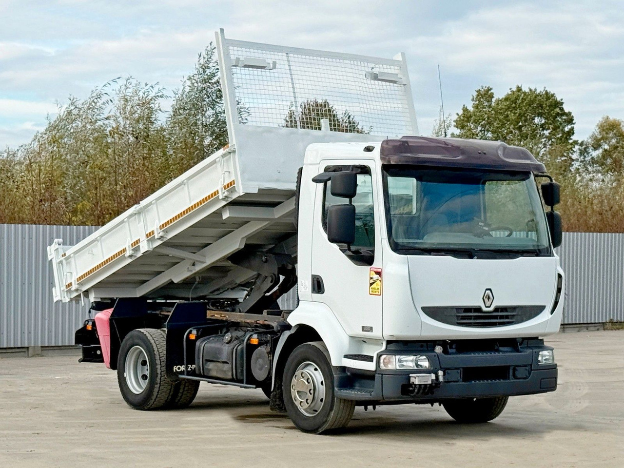 Renault MIDLUM 220 DCI *KIPPER 3,80m * BORDMATIC - Xe ben, Xe cẩu tự hành: hình 1 Renault MIDLUM 220 DCI *KIPPER 3,80m * BORDMATIC - Xe ben, Xe cẩu tự hành: hình 1