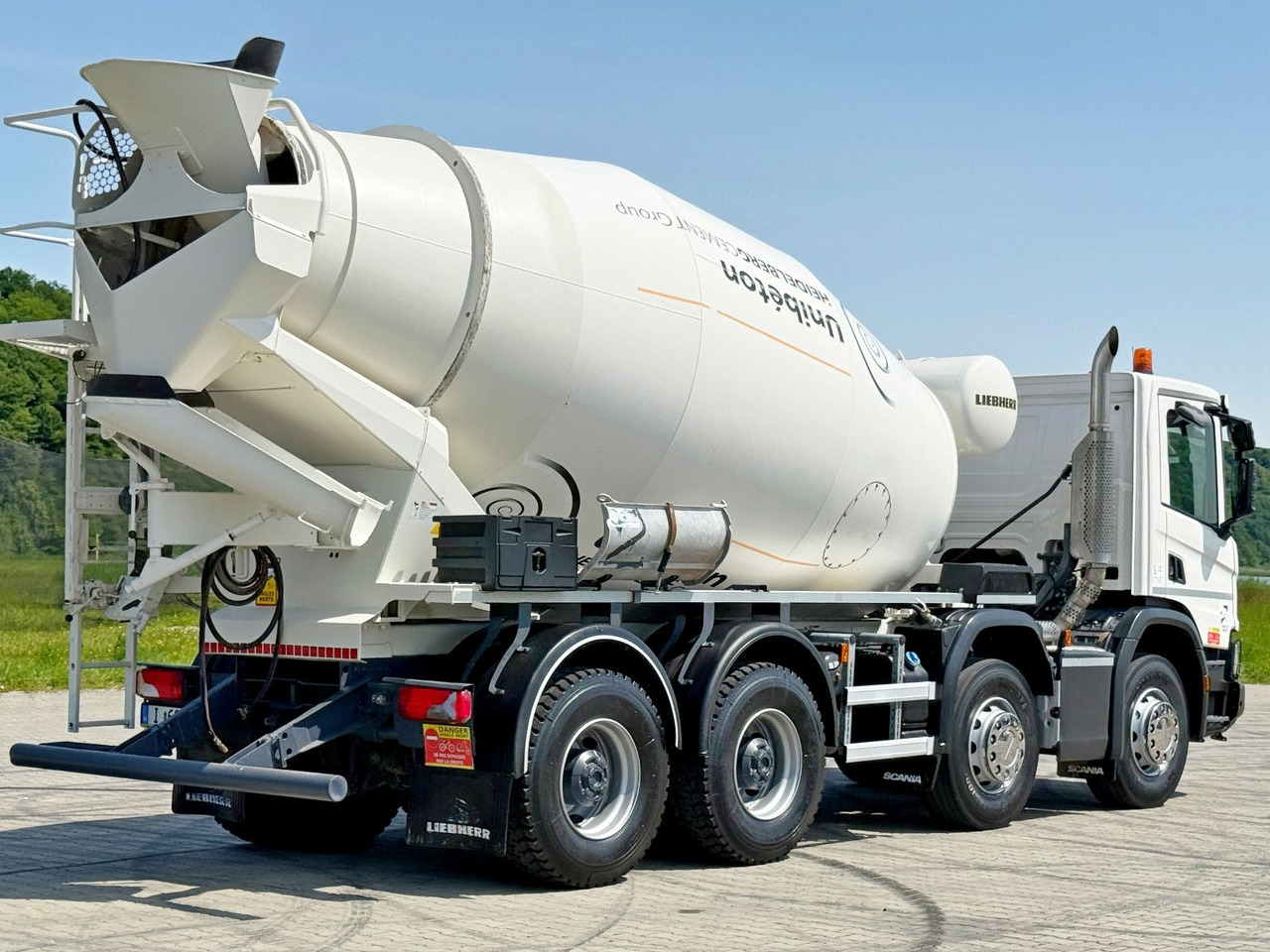 Scania P 410 XT * Betonmischer * 8x4 * TOPZUSTAND - Xe trộn bê tông: hình 5 Scania P 410 XT * Betonmischer * 8x4 * TOPZUSTAND - Xe trộn bê tông: hình 5