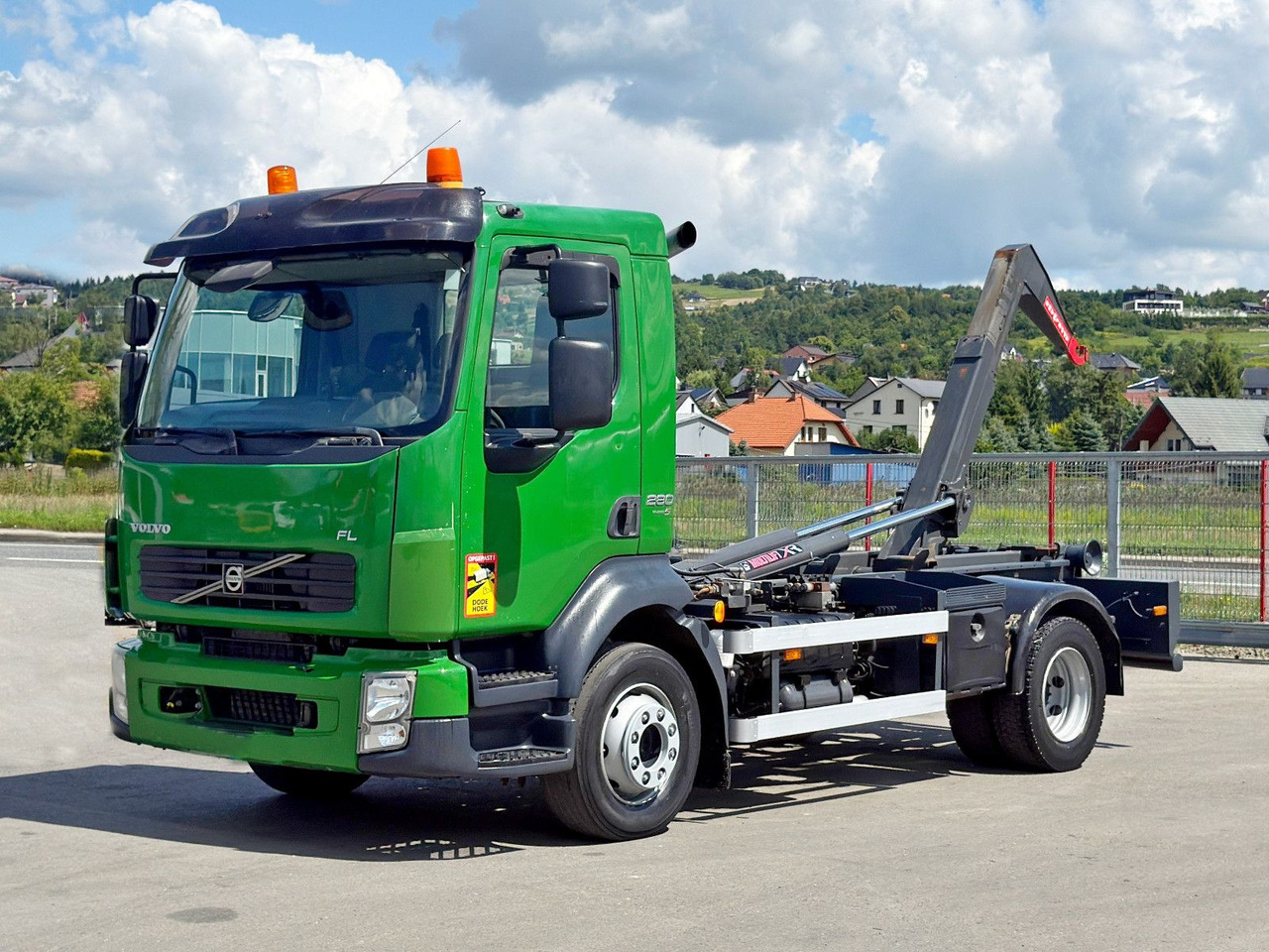 Volvo FL 280 * Abrollkipper * TOPZUSTAND - Xe tải nâng móc: hình 1 Volvo FL 280 * Abrollkipper * TOPZUSTAND - Xe tải nâng móc: hình 1