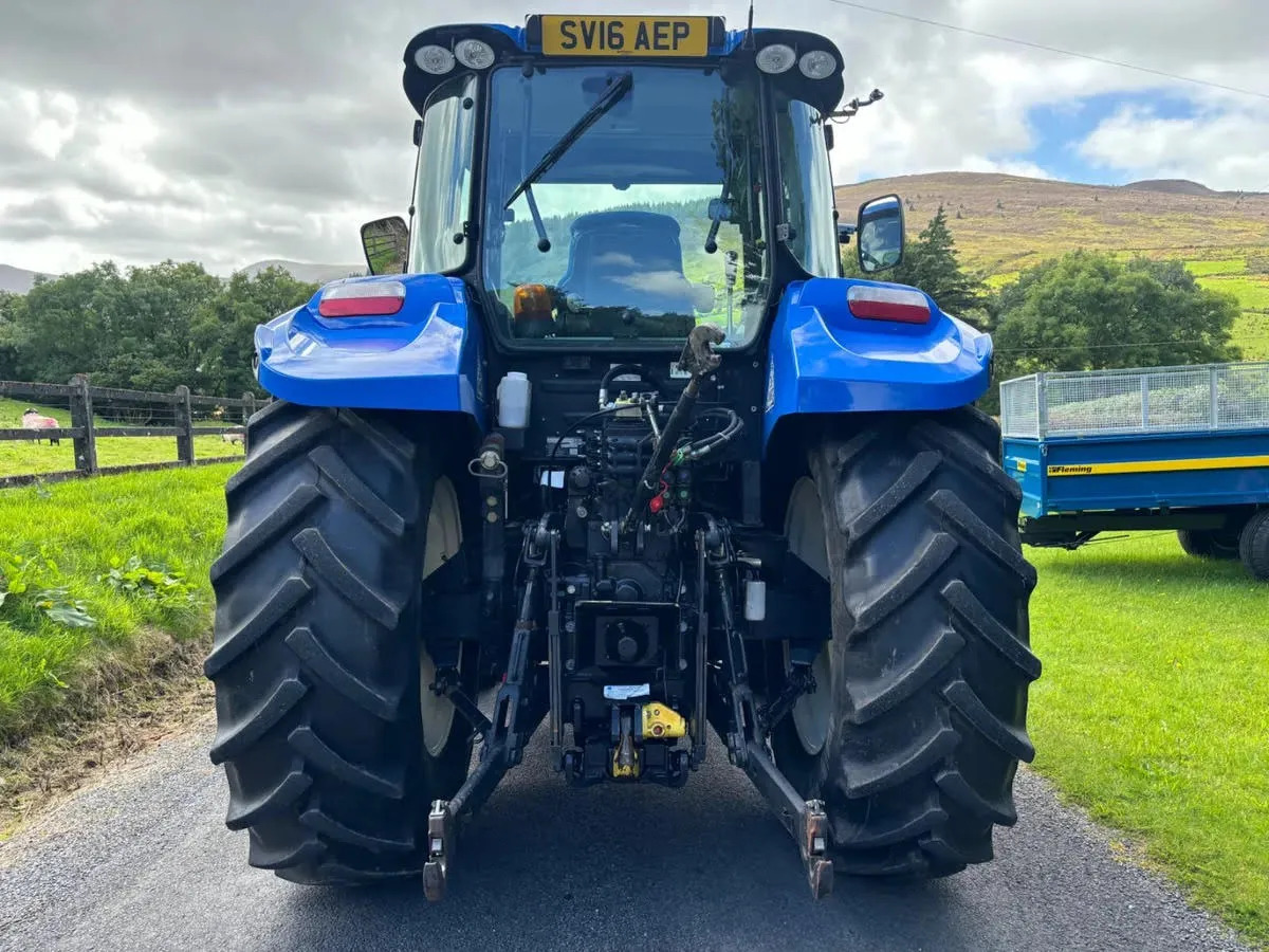 2016 Newholland T5 105 - Máy cày: hình 5 2016 Newholland T5 105 - Máy cày: hình 5
