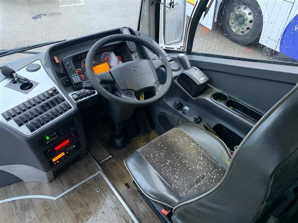 Interior photo 1: Xe đò 2014 Volvo B9r Caetano Levante