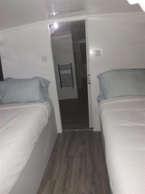 Reduced to £30,000, 2001 Double decker accommodation bus, fully equipped, MOT tested, currently in Hayes, Middlesex. - Xe bus hai tầng: hình 5 Reduced to £30,000, 2001 Double decker accommodation bus, fully equipped, MOT tested, currently in Hayes, Middlesex. - Xe bus hai tầng: hình 5