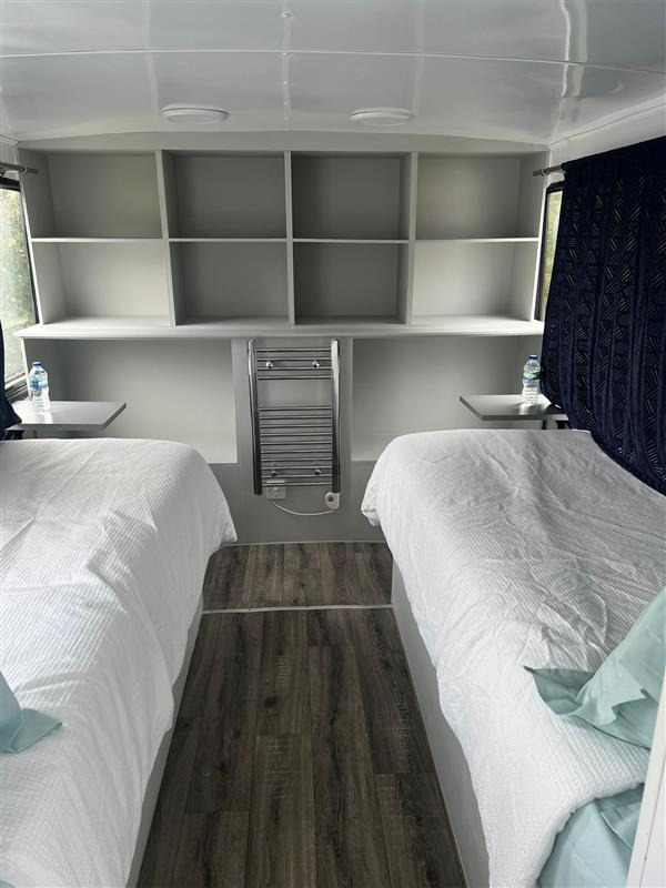 Reduced to £30,000, 2001 Double decker accommodation bus, fully equipped, MOT tested, currently in Hayes, Middlesex. - Xe bus hai tầng: hình 3 Reduced to £30,000, 2001 Double decker accommodation bus, fully equipped, MOT tested, currently in Hayes, Middlesex. - Xe bus hai tầng: hình 3
