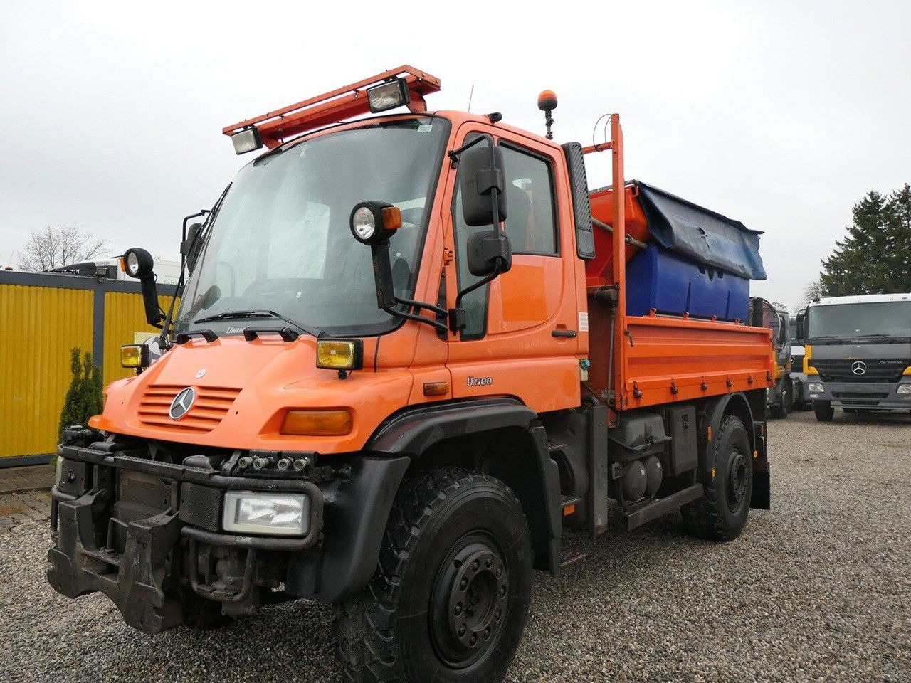 Mercedes-Benz Unimog U500 - Xe dọn tuyết: hình 1 Mercedes-Benz Unimog U500 - Xe dọn tuyết: hình 1