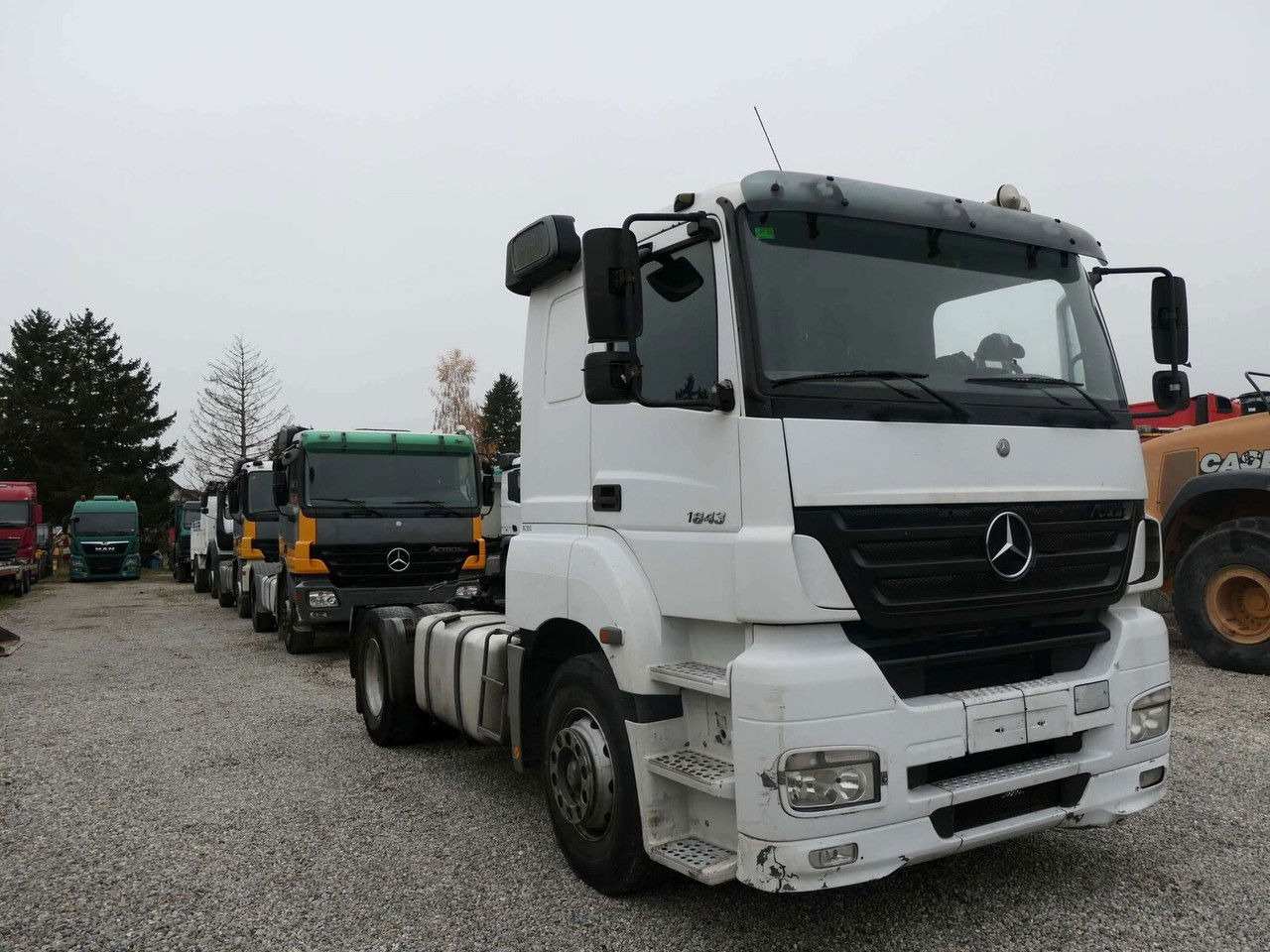 Mercedes-Benz Axor 1843 - Xe đầu kéo: hình 2 Mercedes-Benz Axor 1843 - Xe đầu kéo: hình 2