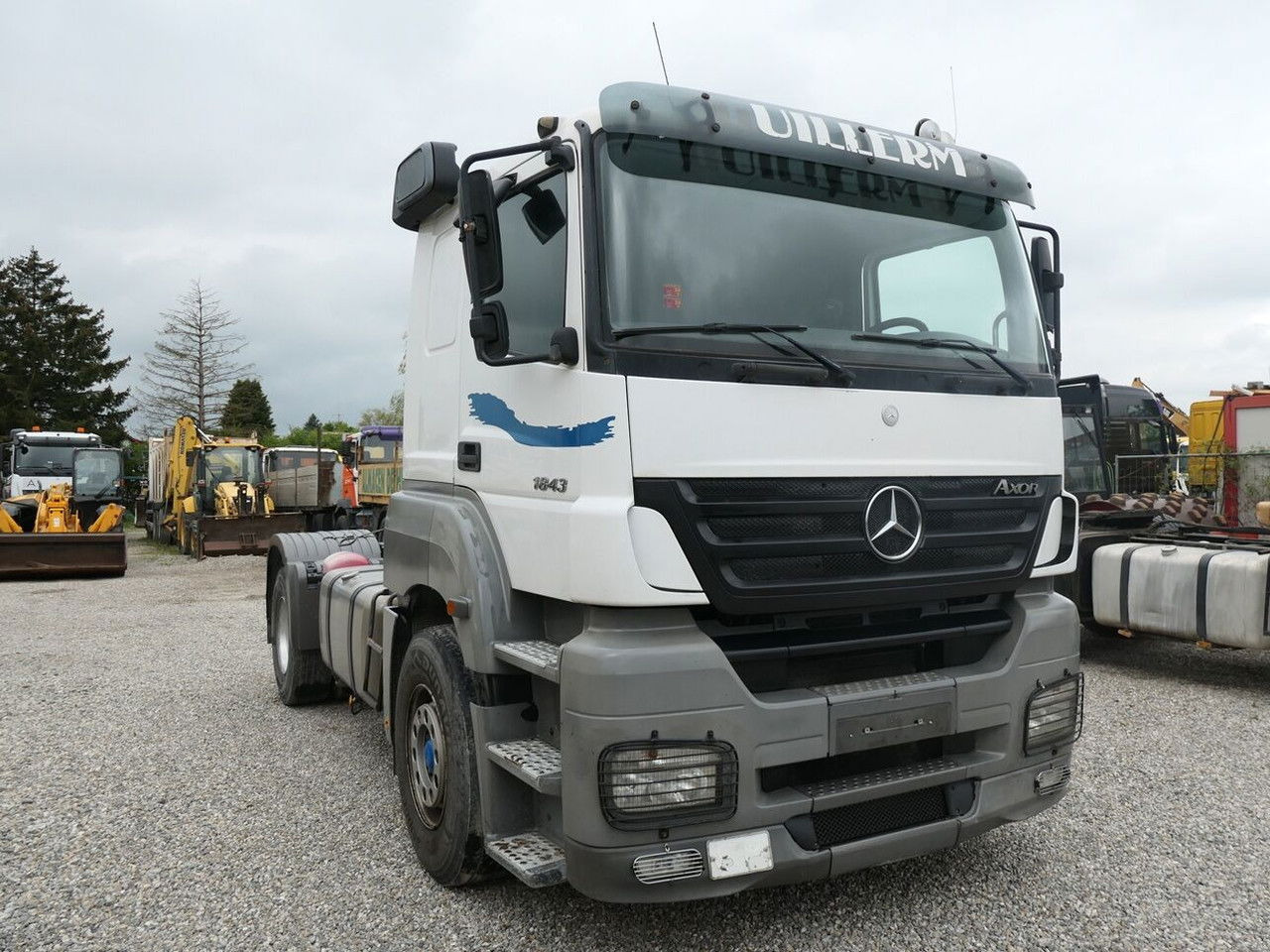 Mercedes-Benz Axor 1843 - Xe đầu kéo: hình 2 Mercedes-Benz Axor 1843 - Xe đầu kéo: hình 2
