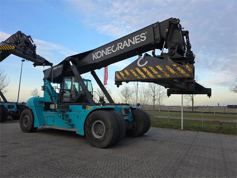 KONECRANES SMV 4531 TC5 - Xe tiếp cận xếp chồng: hình 3 KONECRANES SMV 4531 TC5 - Xe tiếp cận xếp chồng: hình 3