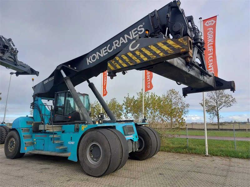 KONECRANES SMV 4532 TC5 - Xe tiếp cận xếp chồng: hình 3 KONECRANES SMV 4532 TC5 - Xe tiếp cận xếp chồng: hình 3