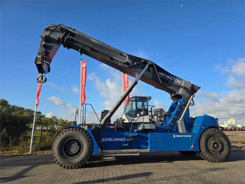 KONECRANES SMV 4543 TCX5 - Xe tiếp cận xếp chồng: hình 2 KONECRANES SMV 4543 TCX5 - Xe tiếp cận xếp chồng: hình 2