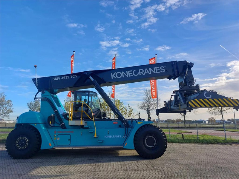KONECRANES SMV 4632 TC5 - Xe tiếp cận xếp chồng: hình 2 KONECRANES SMV 4632 TC5 - Xe tiếp cận xếp chồng: hình 2
