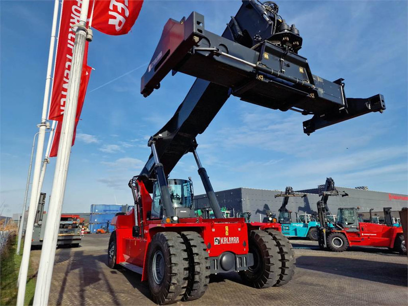 Kalmar DRG450-65S5 - Xe tiếp cận xếp chồng: hình 3 Kalmar DRG450-65S5 - Xe tiếp cận xếp chồng: hình 3