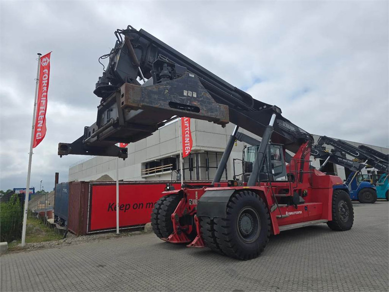 Kalmar DRG450-65S5XS - Xe tiếp cận xếp chồng: hình 4 Kalmar DRG450-65S5XS - Xe tiếp cận xếp chồng: hình 4