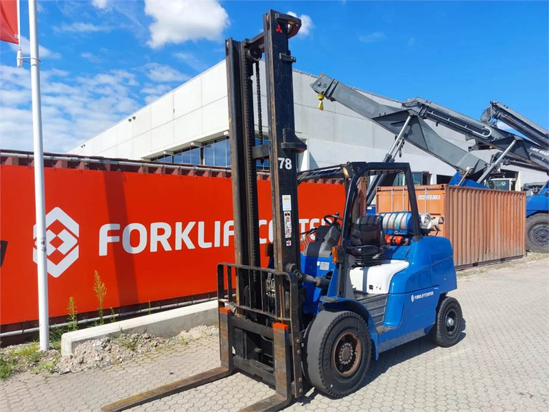 Mitsubishi FG50CN - Xe nâng gas: hình 3 Mitsubishi FG50CN - Xe nâng gas: hình 3