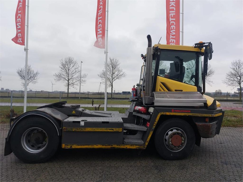 Terberg RT323 4x4 - Máy cày trạm: hình 3 Terberg RT323 4x4 - Máy cày trạm: hình 3