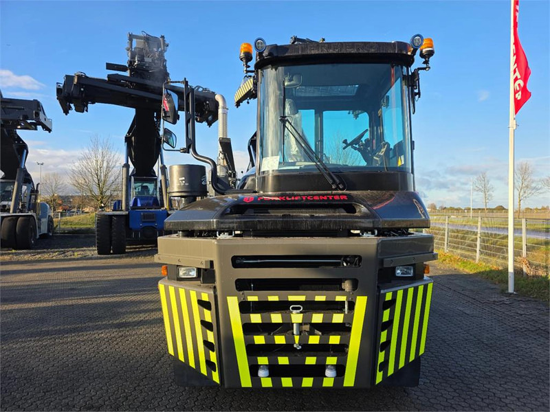 Terberg RT403 4x4 - Máy cày trạm: hình 5 Terberg RT403 4x4 - Máy cày trạm: hình 5