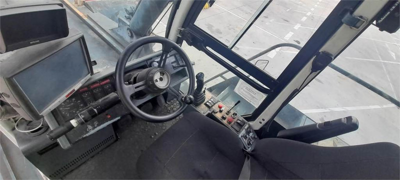 Terex TFC 45L - Xe tiếp cận xếp chồng: hình 3 Terex TFC 45L - Xe tiếp cận xếp chồng: hình 3