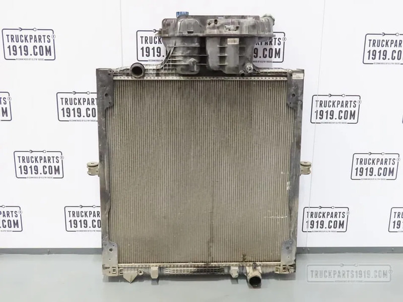 MAN 81.06101-6809 Radiateur TGX - Bộ tản nhiệt cho Xe tải: hình 1 MAN 81.06101-6809 Radiateur TGX - Bộ tản nhiệt cho Xe tải: hình 1