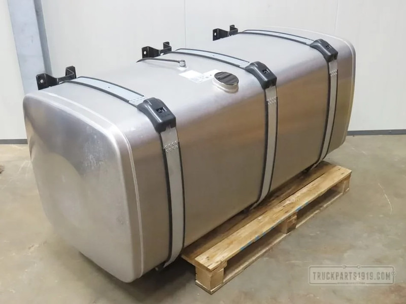 MAN Fuel System Brandstoftank + steunen 710L - Bình nhiên liệu cho Xe tải: hình 1 MAN Fuel System Brandstoftank + steunen 710L - Bình nhiên liệu cho Xe tải: hình 1