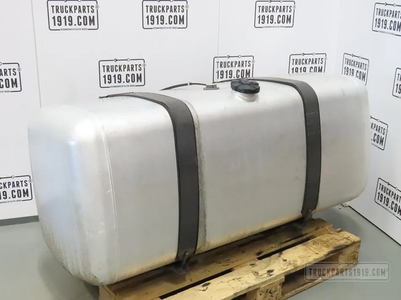Mercedes-Benz 9604703903 Brandstoftank + steunen 630L - Bình nhiên liệu cho Xe tải: hình 1 Mercedes-Benz 9604703903 Brandstoftank + steunen 630L - Bình nhiên liệu cho Xe tải: hình 1