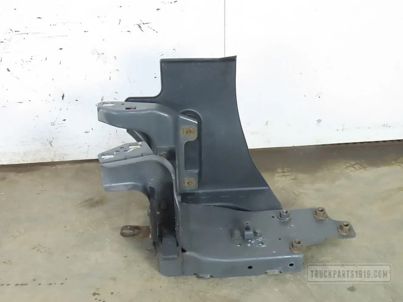 Mercedes-Benz Body & Chassis Parts Instapdrager Re. MB MP4 - Bậc bước cho Xe tải: hình 1 Mercedes-Benz Body & Chassis Parts Instapdrager Re. MB MP4 - Bậc bước cho Xe tải: hình 1