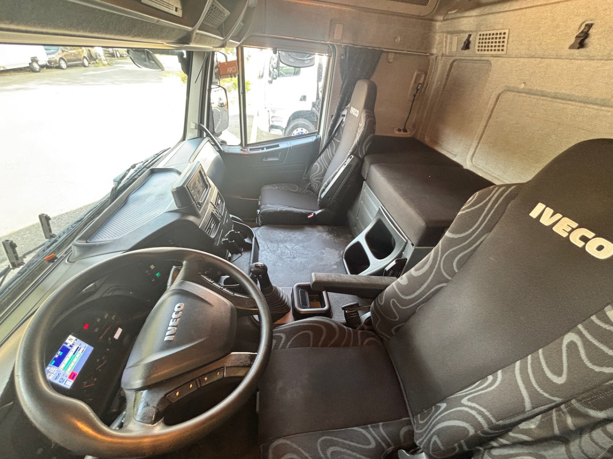 IVECO 190S40 Stralis - Xe tải thùng mui bạt: hình 4 IVECO 190S40 Stralis - Xe tải thùng mui bạt: hình 4